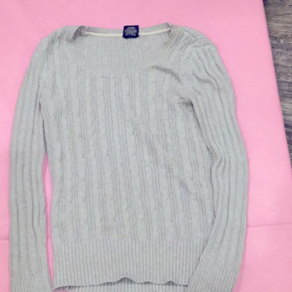 Women’s long sleeve gray shirt